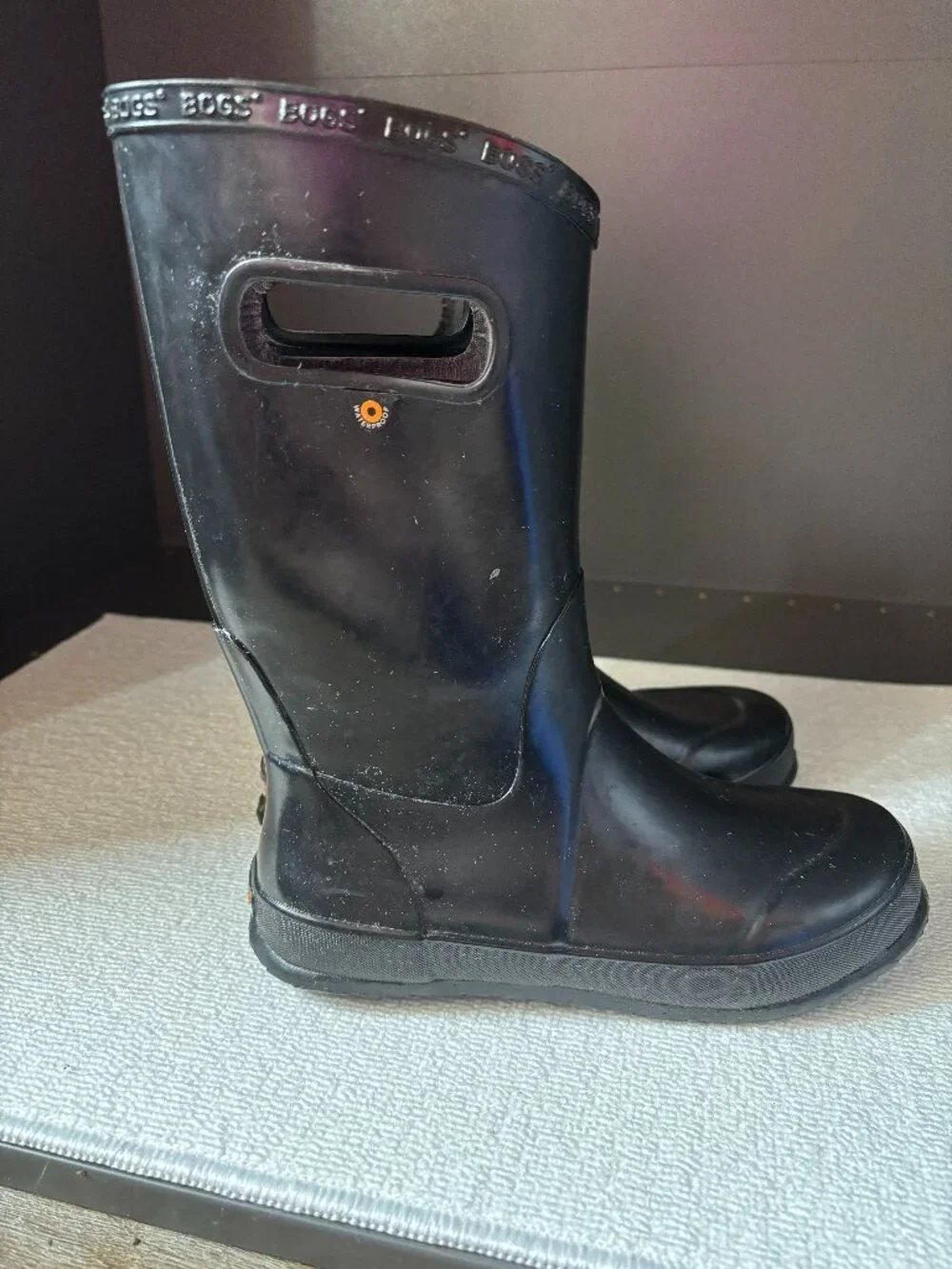 BOGS Youth Size 4 black rainboots waterproof